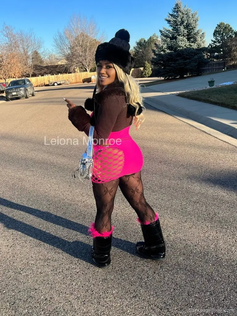Reno- Sexy and Sweet Busty Playmate in Reno – Women Seeking Men photo 5