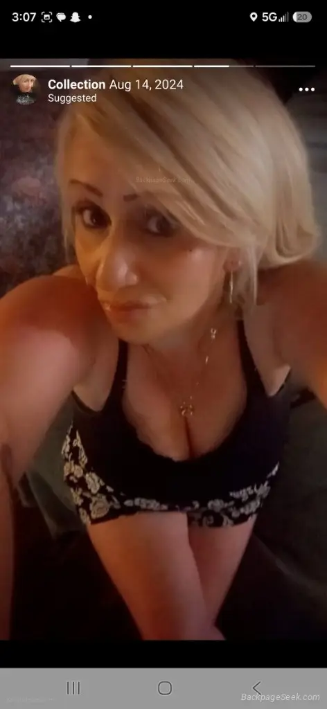 Tightest lil pussy in the biggest lil city in Reno – Women Seeking Men photo 6