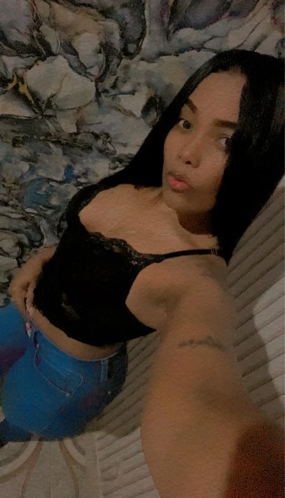 morena elegante y discreta in Richmond – Women Seeking Men photo 2