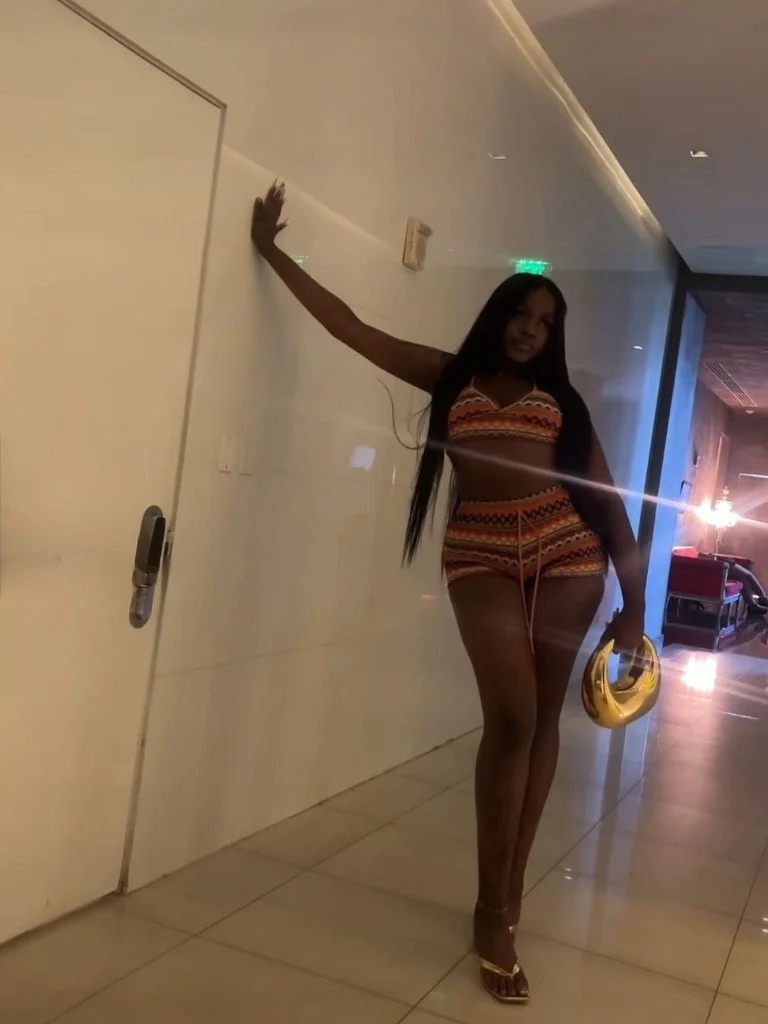 facetime shows available come see the queen in Richmond – Women Seeking Men photo 4