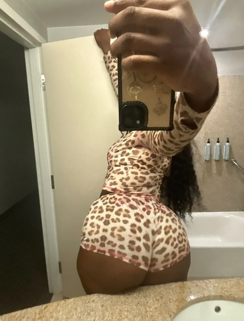 facetime shows available come see the queen in Richmond – Women Seeking Men photo 5