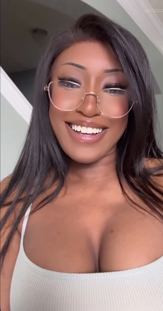 Petty Girl Clean Pussy n Soft Ass Incall/Outcall/Car Dates