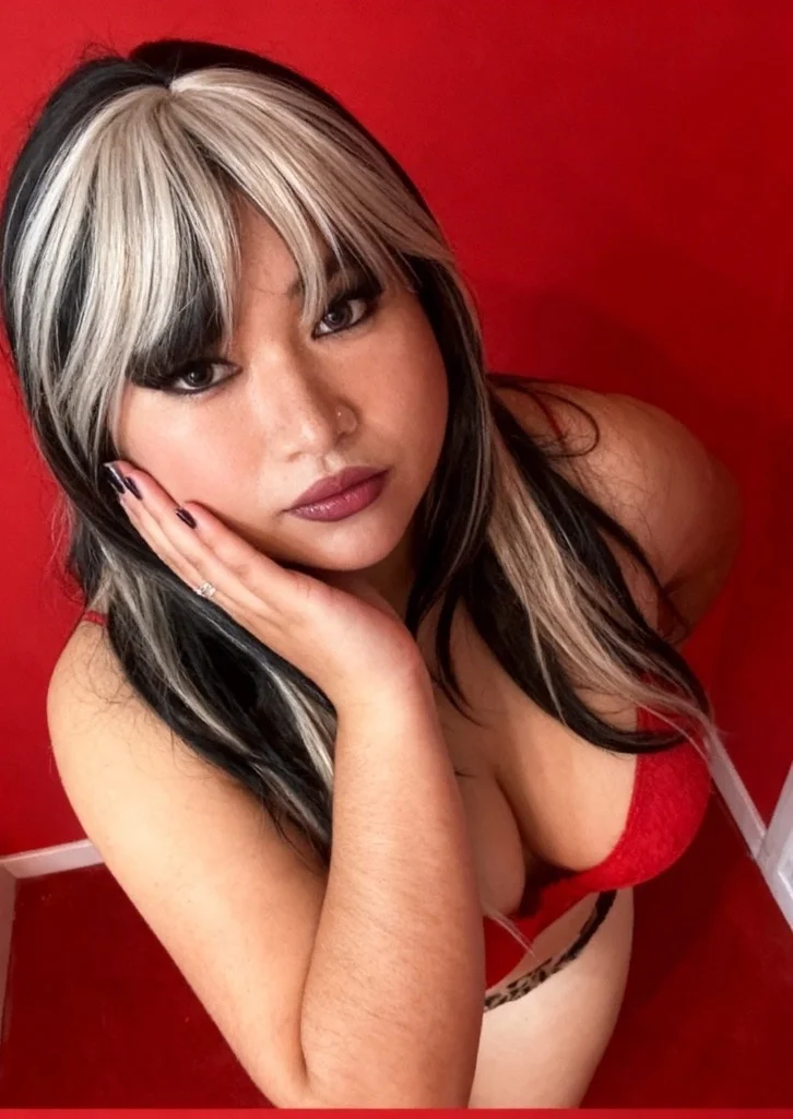 VISITING - IN CALLS -3 HOLES JUICY WET LETS MEET PAPITXT ONL... in Richmond – Women Seeking Men photo 3