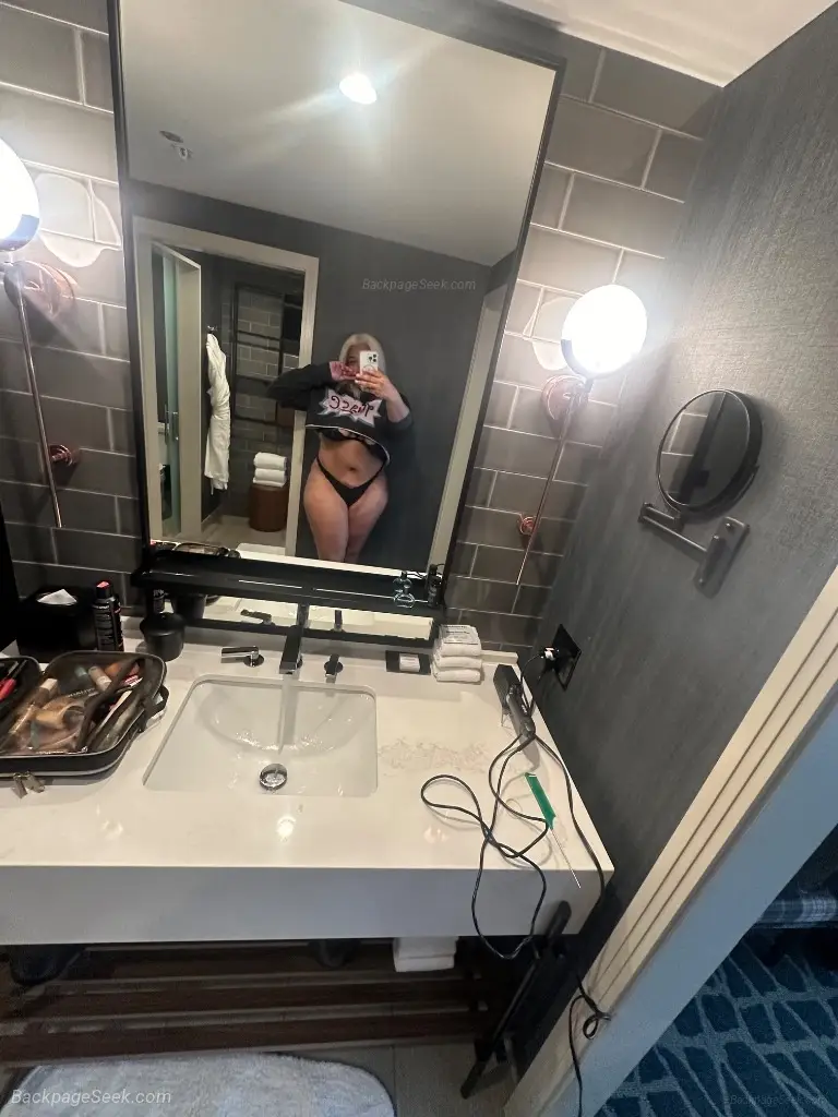 AIRPORT Party Girl in Richmond – Women Seeking Men photo 4