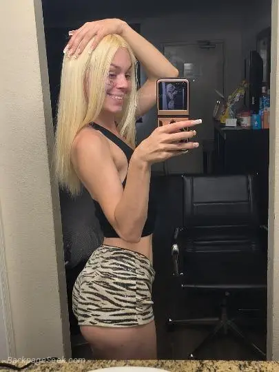 BLONDE BOMBSHELL Available for meetup& ft show& All Type Content Sell