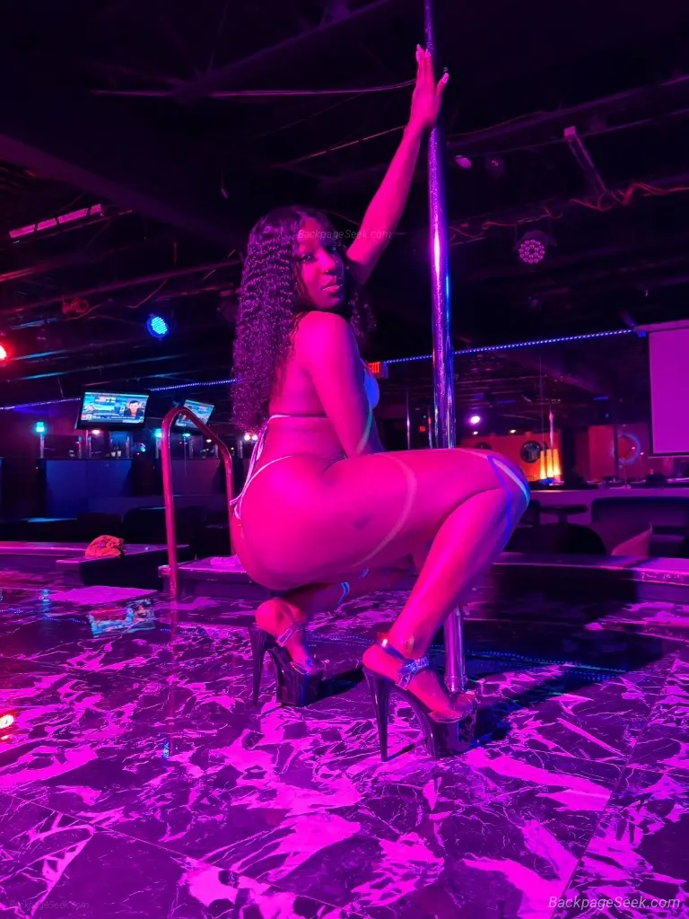 SLOPPY THROAT FUCK GET HERE NOW DADDY CAR PLAY OUT CALL SPEC... in Richmond – Women Seeking Men photo 2