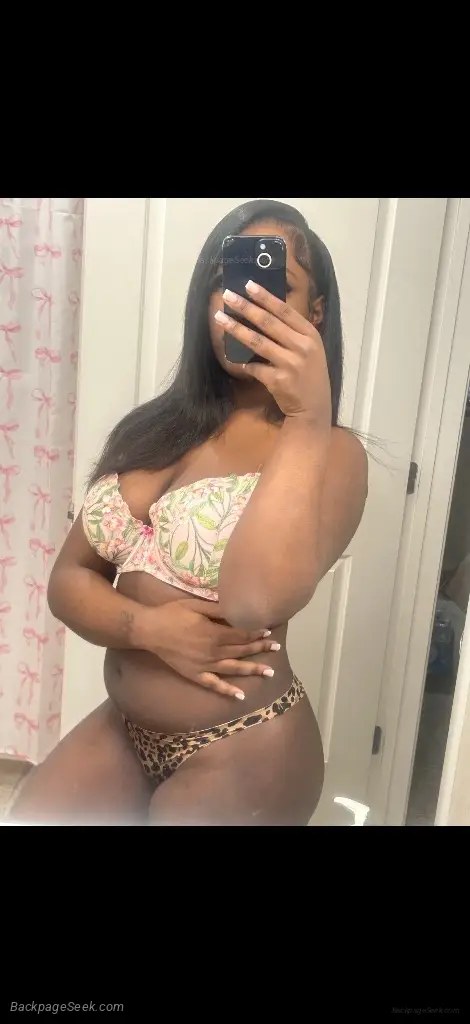 Come have some fun with a sexy thick chocolate in Richmond – Women Seeking Men photo 2