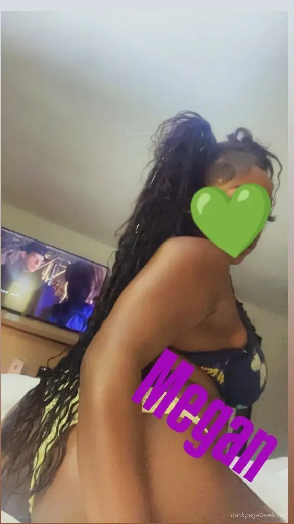 HERE FOR A SHORT TIME FunSize Chocolate Petite BOMBSHELL and in Richmond – Women Seeking Men photo 3