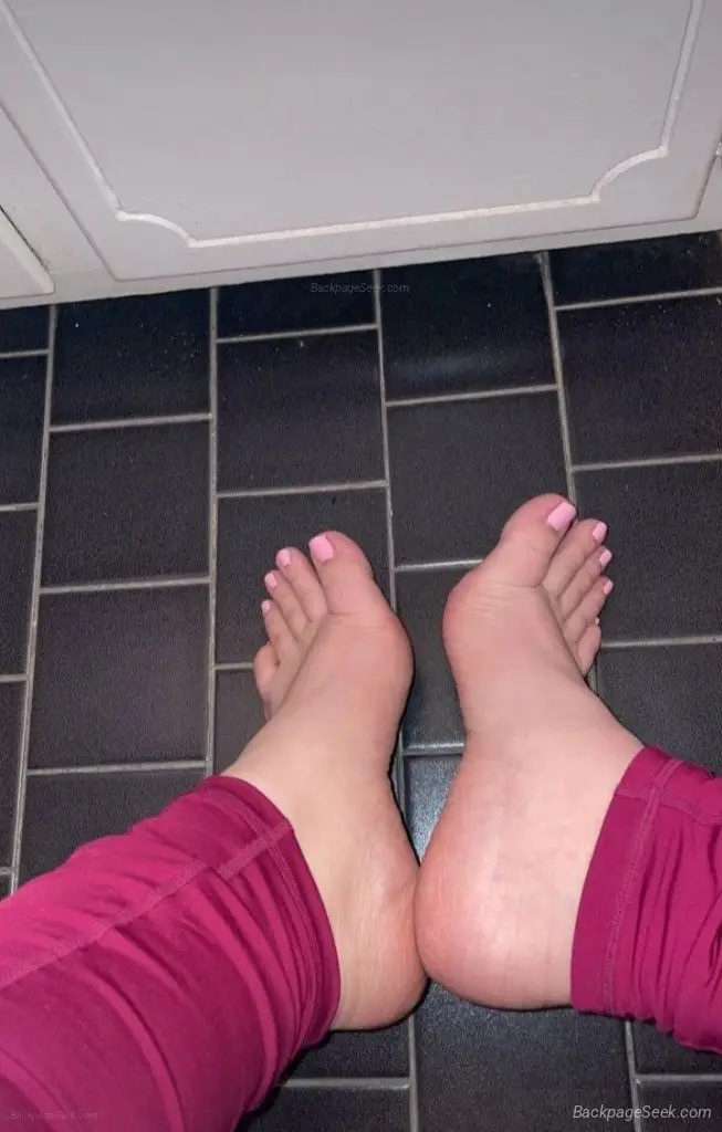 Thick Curvy Star-Tatted BBW Bareback GFE Anal Sloppy BBJ in Richmond – Women Seeking Men photo 4