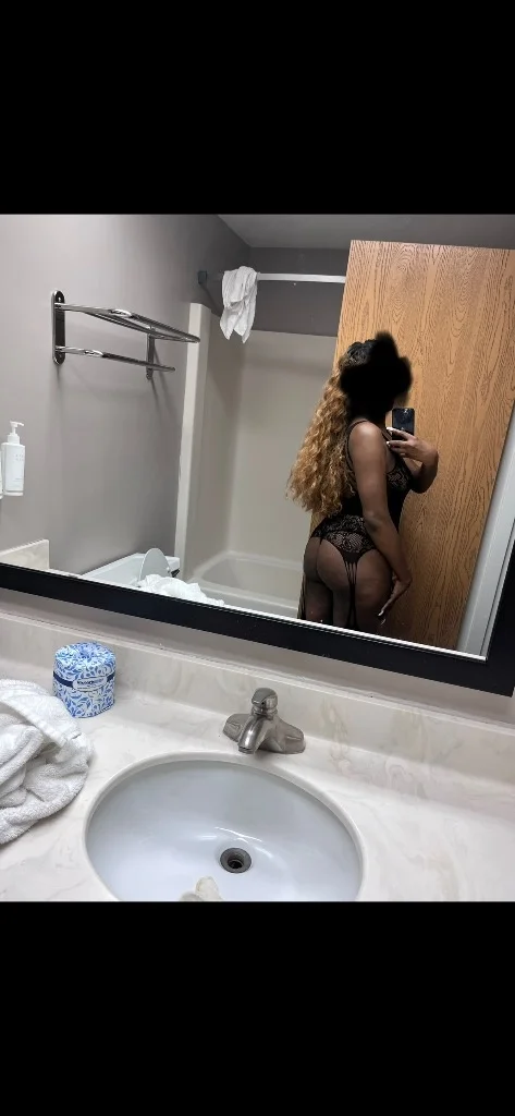 Shimmer here come and join me in my in Rochester – Women Seeking Men photo 6