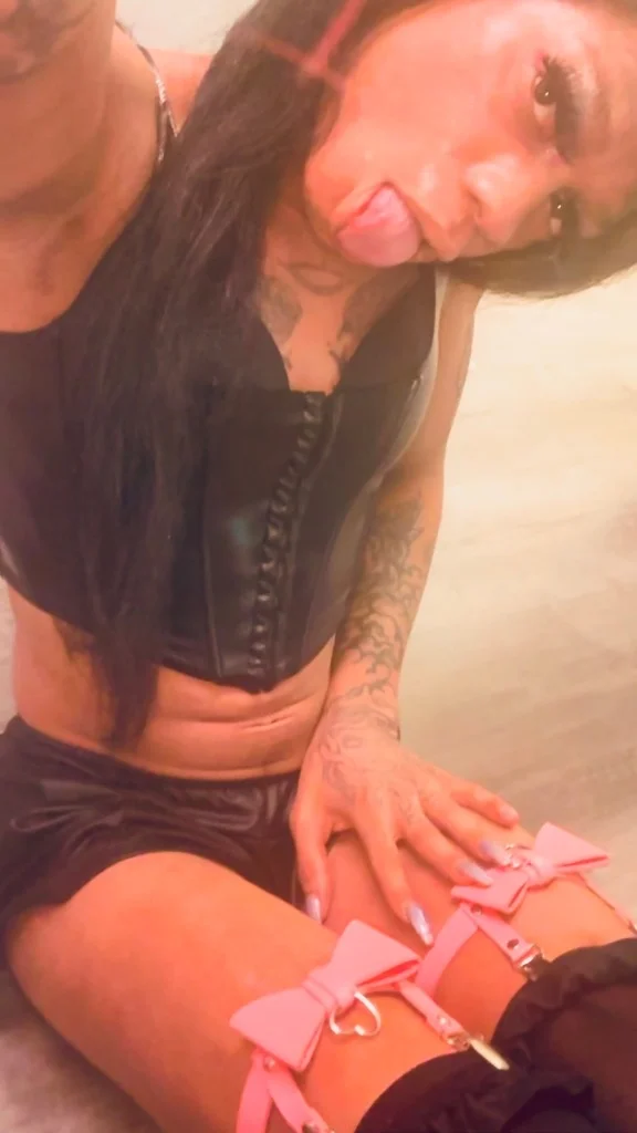 Rochester Favorite Dream Doll Come Let Me Feed You I Promise... in Rochester – Women Seeking Men photo 3