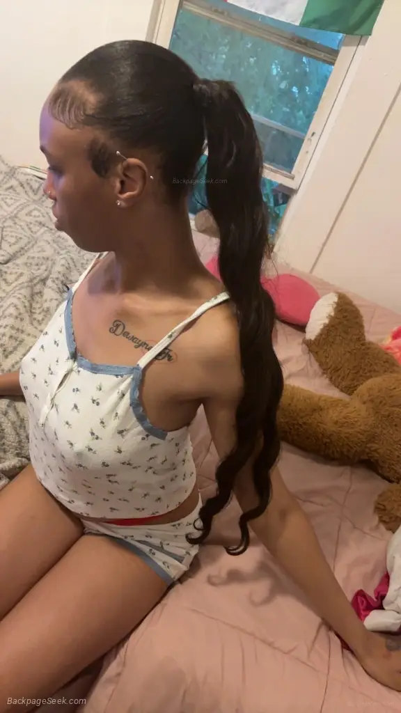 Sexy Petite lets play im available in Rochester – Women Seeking Men photo 5