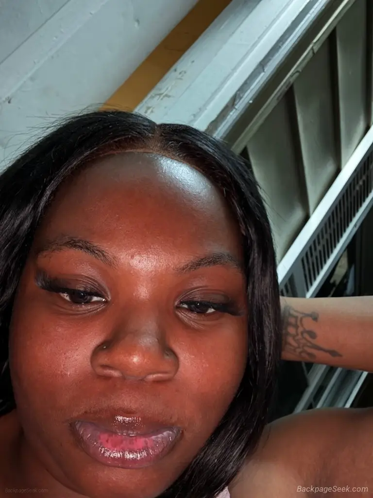 hey love its dolly Bbj 120$ QV 155$ come have fun daddy incalls !