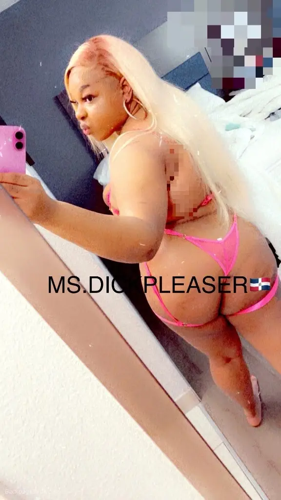 2ROUNDS IF YOU CAN HANDLE ME SUCK DICK WITH NO HANDS STRAIGH... in Rochester – Women Seeking Men photo 4