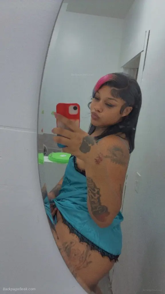 last month working see me while you can Lets play in Rochester – Women Seeking Men photo 2