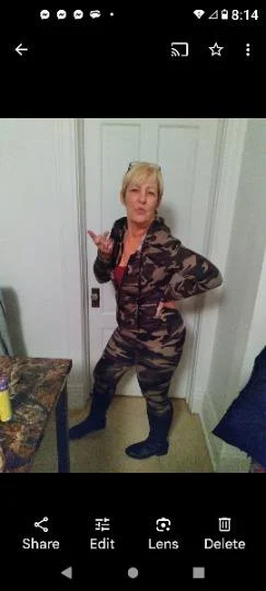 SeXy HoT CouGaR WeT N ReADy Fo YoU in Rockford – Women Seeking Men photo 2