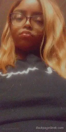 incall your car 247 no deposit unless you are a truck driver... in Rockford – Women Seeking Men photo 2