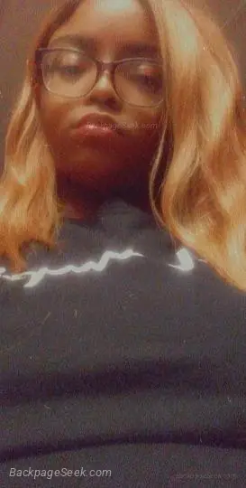 incall available no deposit unless you are a truck driver ou... in Rockford – Women Seeking Men photo 2