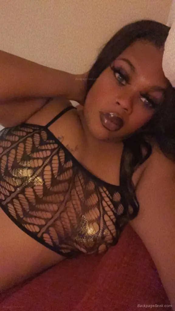 MzHeadrush Last Night in Town Show me a Goodtime Call now wa... in Rockford – Women Seeking Men photo 3