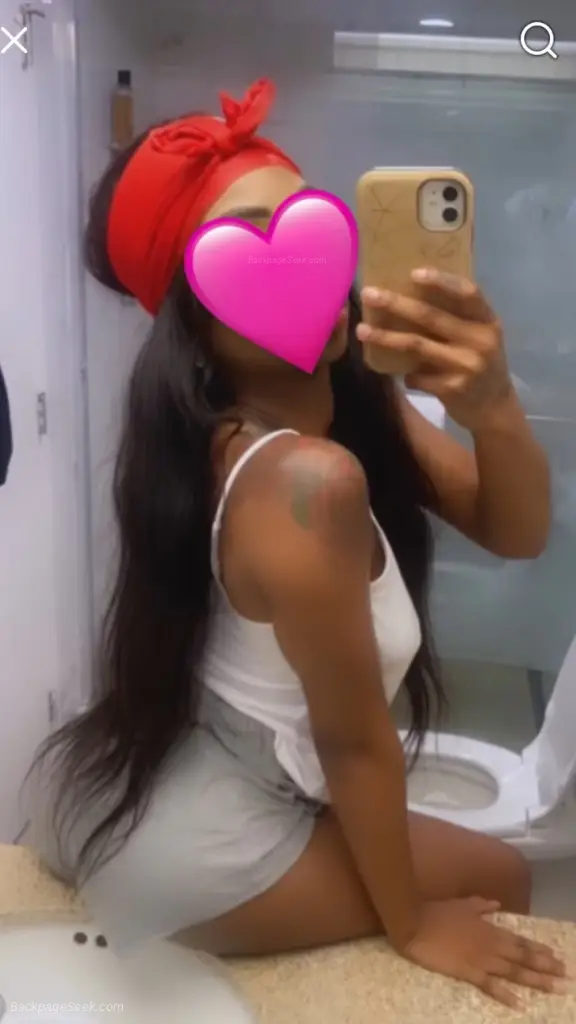 available now petite real facetime verify in Rockford – Women Seeking Men photo 2