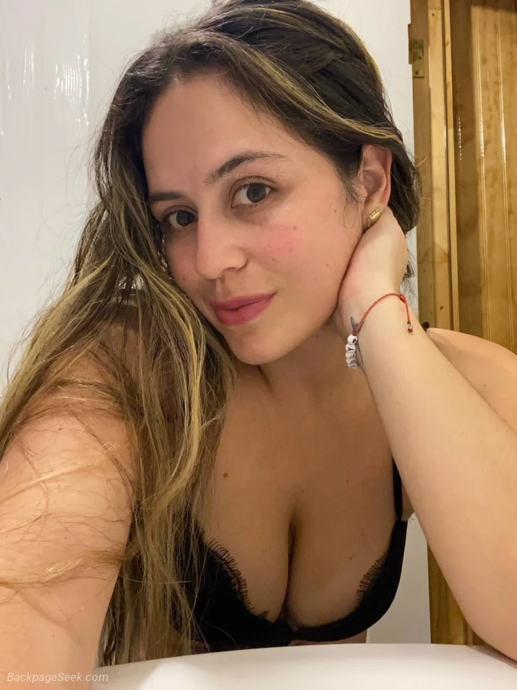 Available for in and outcall services in Roseburg – Massage & Bodywork photo 3