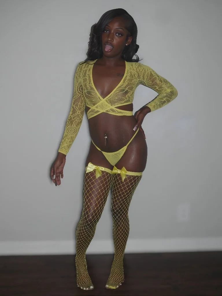 PETITE TREAT in Sacramento – Women Seeking Men photo 3