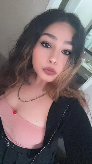 Sweet wet Latina Si hablo Espaol BJ Specials