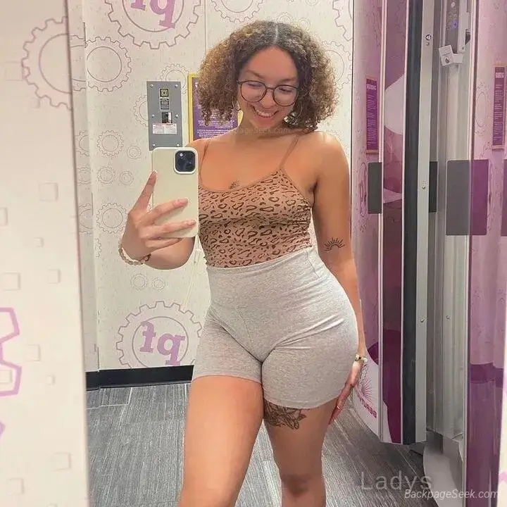 I m available now and ready to have some fun Let s have a gr... in Sacramento – Women Seeking Men photo 3