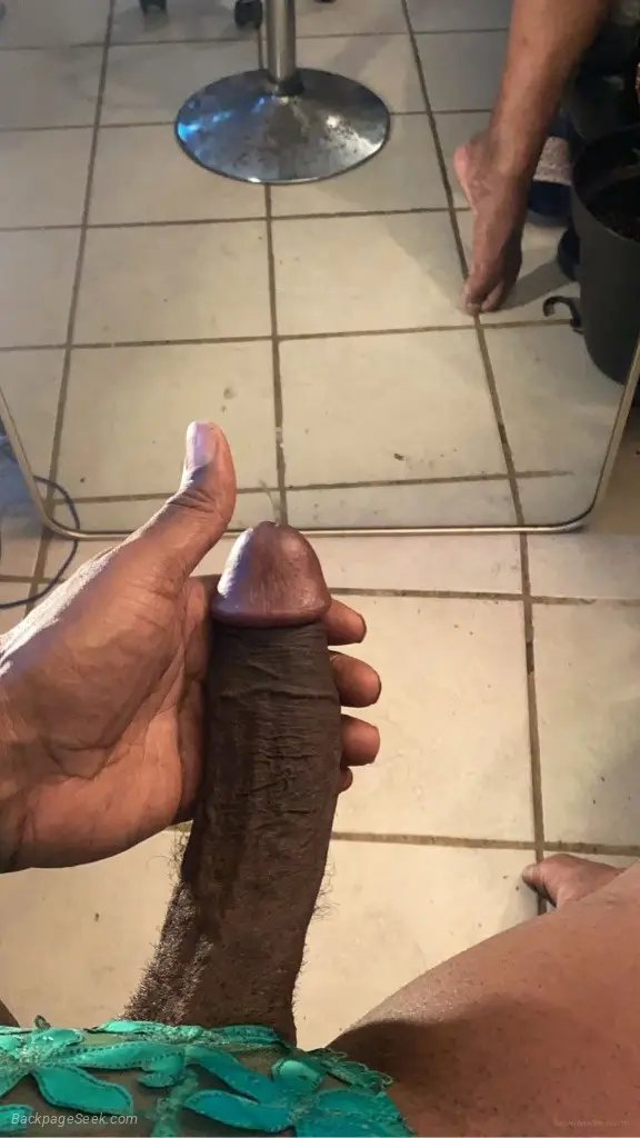 phone broke contact nineonesix three89 seventeen 70SUCK AND... in Sacramento – Women Seeking Men photo 5