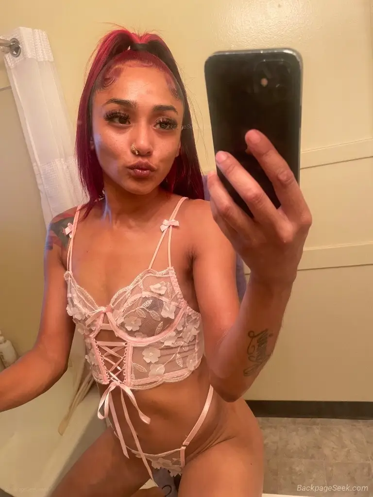 DrippinWetPetite SuperKinky Let's Play Outcall Carfun
