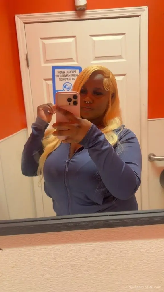 FreakyQueen in Sacramento – Women Seeking Men photo 4