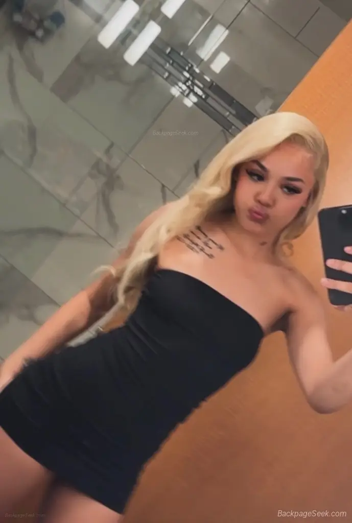 petite lightskinned honey