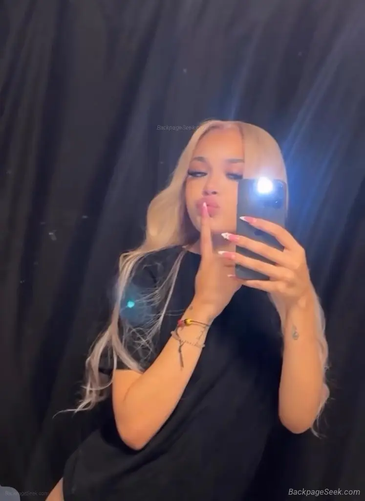 petite lightskinned honey in Sacramento – Women Seeking Men photo 2