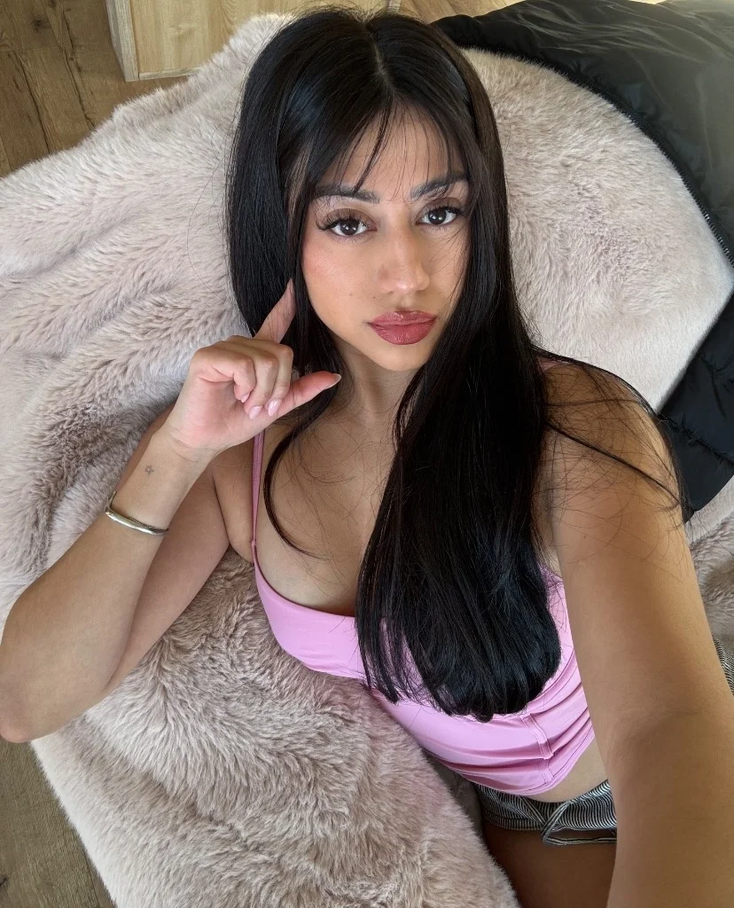 Sexy SchoolGirl