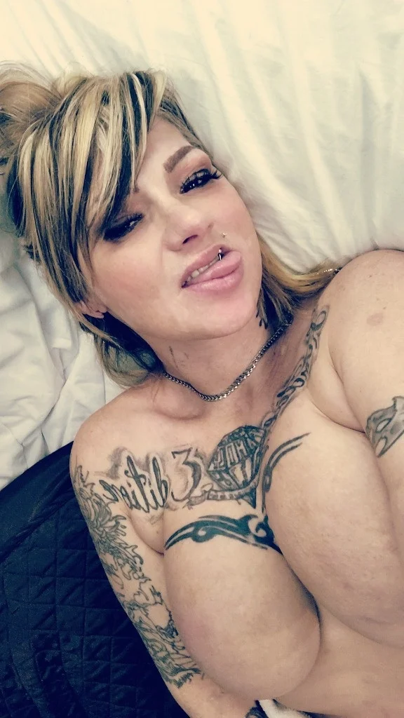 Times r Hard I can make it Harder in a pleasurable way WARNI... in Salt Lake City – Women Seeking Men photo 4