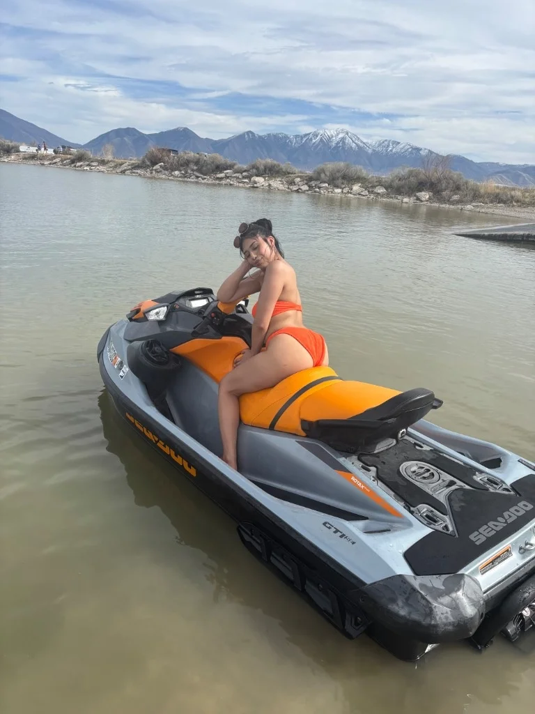 Hi bbys if you're the man who loves great energy and all my... in Salt Lake City – Women Seeking Men photo 2