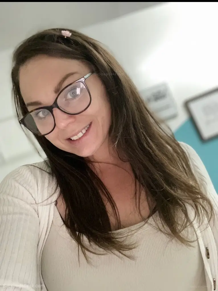 COUGAR on the PROWL in Salt Lake City – Women Seeking Men photo 4