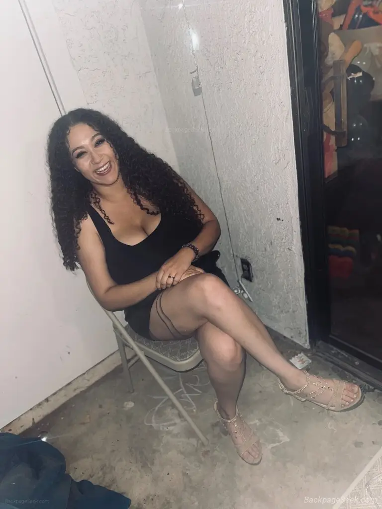 holyy shitt, shit really comes in 3, just got outta jail. such a naughty