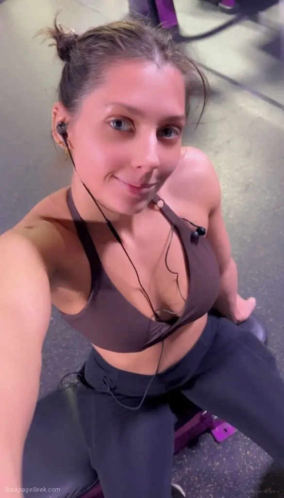 Petite tempting and worth the trouble in Salt Lake City – Women Seeking Men photo 5