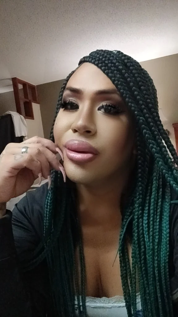 let my throat hugg your cock in San Antonio – Women Seeking Men photo 4