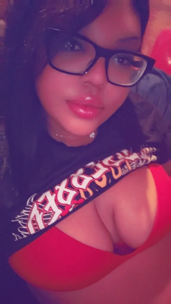 OUTCALLS PRETTY and chubby DONT BE BROKE UPSCALED MEN ONLY 1... in San Antonio – Women Seeking Men photo 2