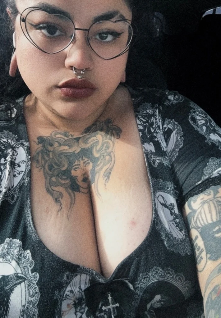 Gothicc in San Antonio – Women Seeking Men photo 3