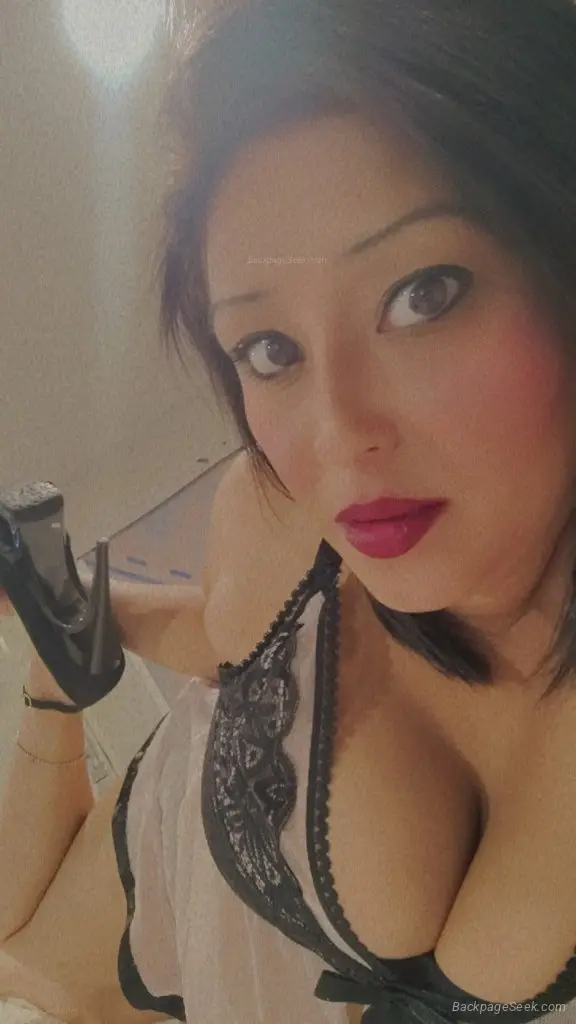 Jacuzzi tub...gfe...ill take care of uu