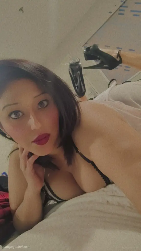 that moment when you're looking down at me and I'm looking u... in San Antonio – Women Seeking Men photo 2