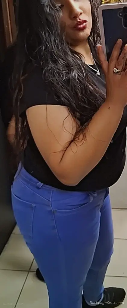 Beauty That Comes With a Warning Label in San Antonio – Women Seeking Men photo 3