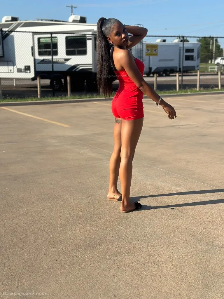 sun-kissed sovereign in San Antonio – Women Seeking Men photo 5