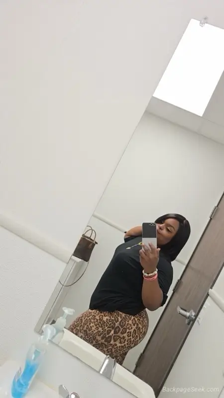 Thick lil' 4'11 shawty in San Antonio – Women Seeking Men photo 3