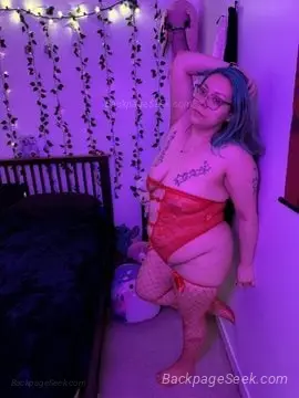 Soft Curvy Babe with Glasses Star Tattoos Big Natural Tits I... in San Antonio – Women Seeking Men photo 4