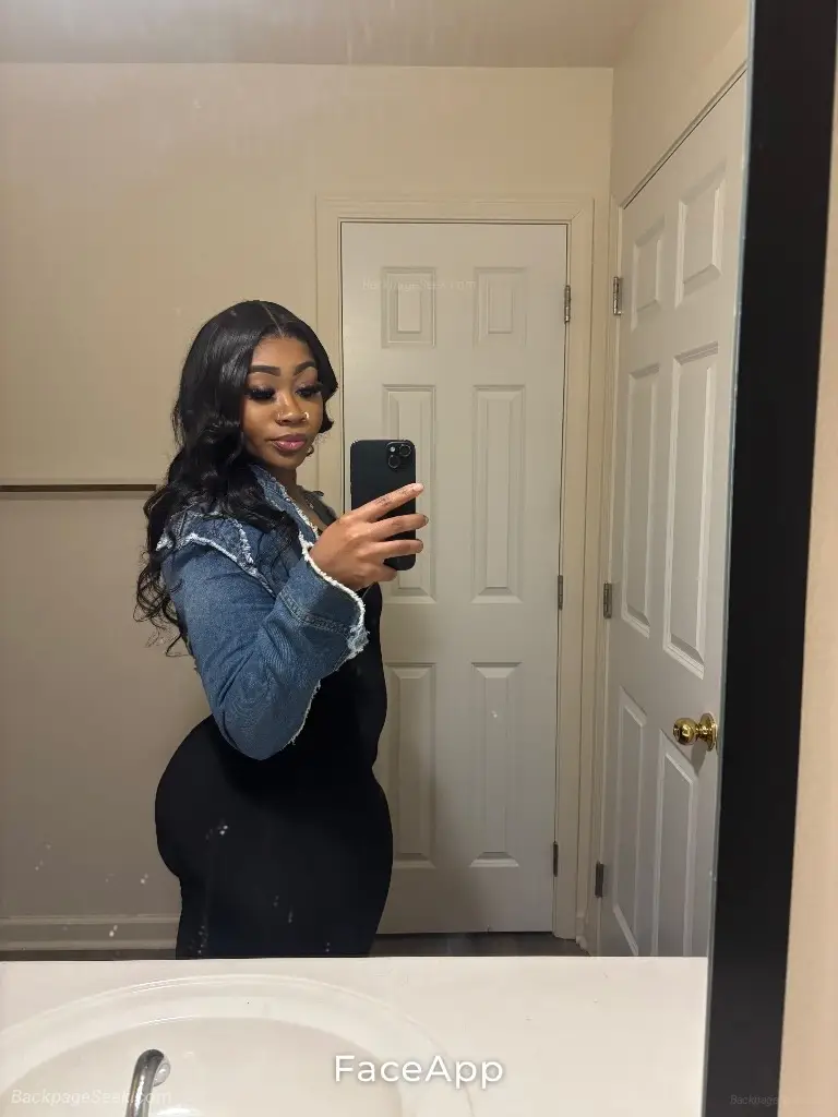 your little secret Naughty or Nice in San Antonio – Women Seeking Men photo 4