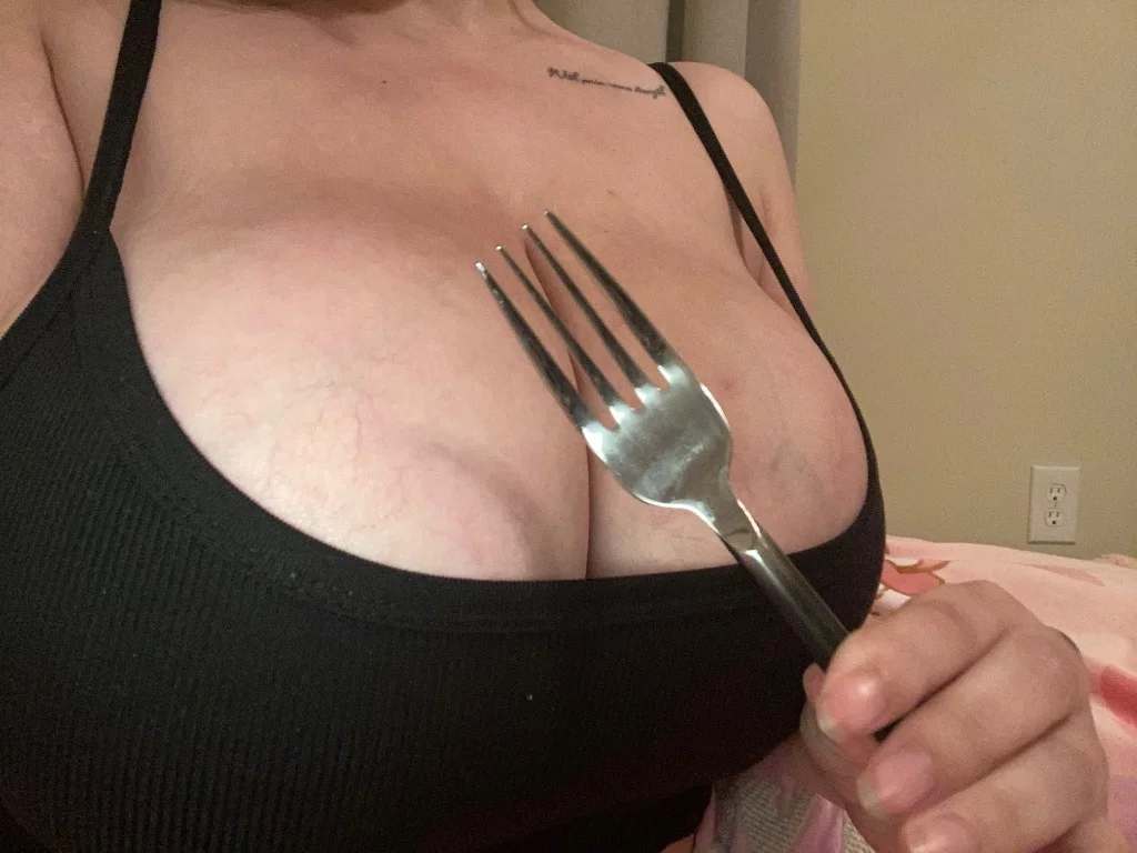 come fuck my milky lactating F CUP tits 40$ nude facetimes
